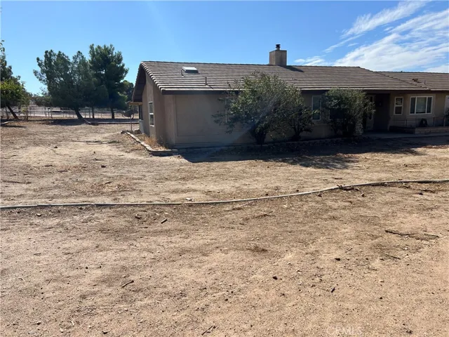 11575 Stuveling Street, Oak Hills, California 92344