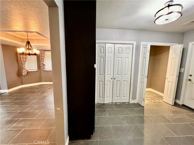 11575 Stuveling Street, Oak Hills, California 92344