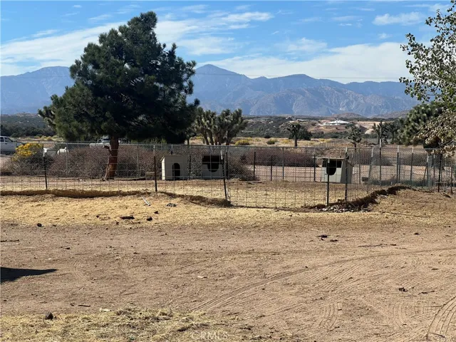 11575 Stuveling Street, Oak Hills, California 92344