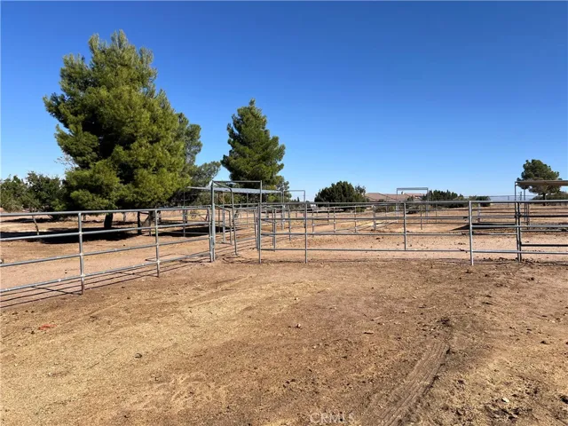 11575 Stuveling Street, Oak Hills, California 92344