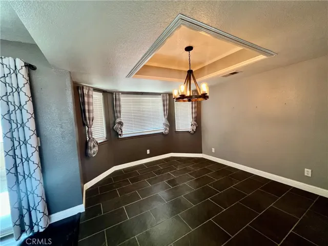 11575 Stuveling Street, Oak Hills, California 92344