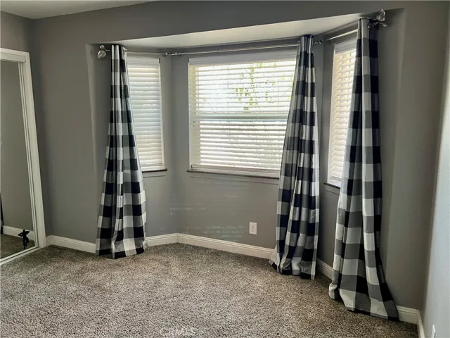 11575 Stuveling Street, Oak Hills, California 92344