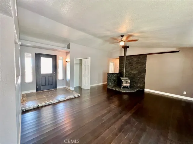 11575 Stuveling Street, Oak Hills, California 92344