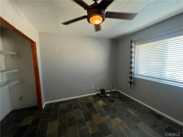 11575 Stuveling Street, Oak Hills, California 92344
