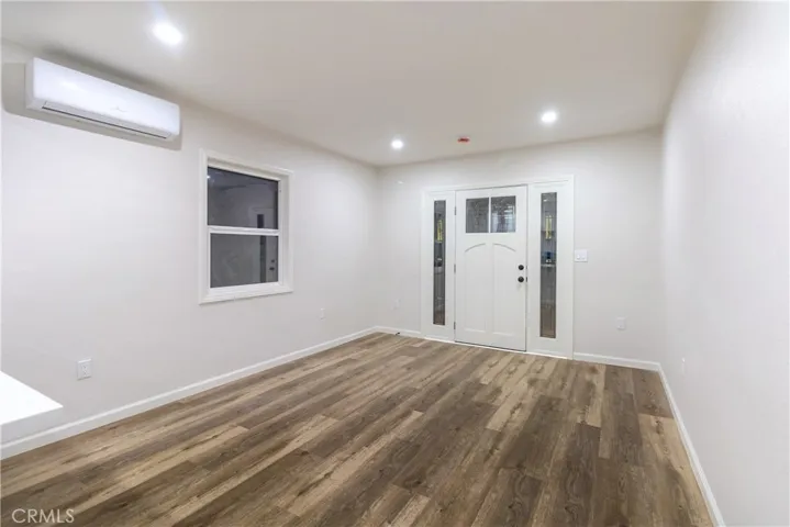 2 bedroom/1 bath Unit