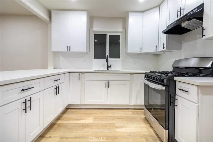 Kitchen - Unit B