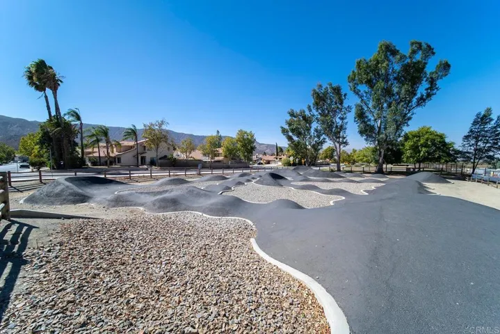 32525 Racquet Club Way, Lake Elsinore, California 92530