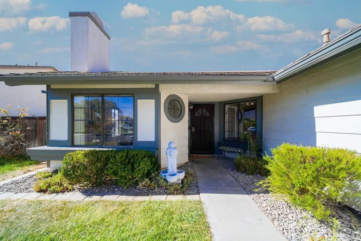 32525 Racquet Club Way, Lake Elsinore, California 92530