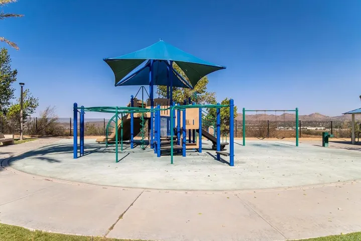 32525 Racquet Club Way, Lake Elsinore, California 92530