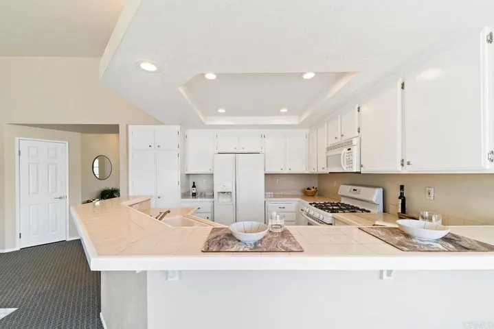 32525 Racquet Club Way, Lake Elsinore, California 92530