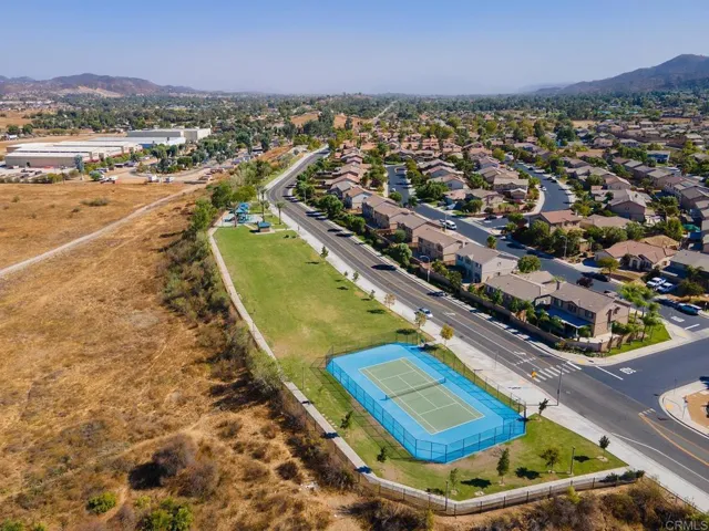 32525 Racquet Club Way, Lake Elsinore, California 92530