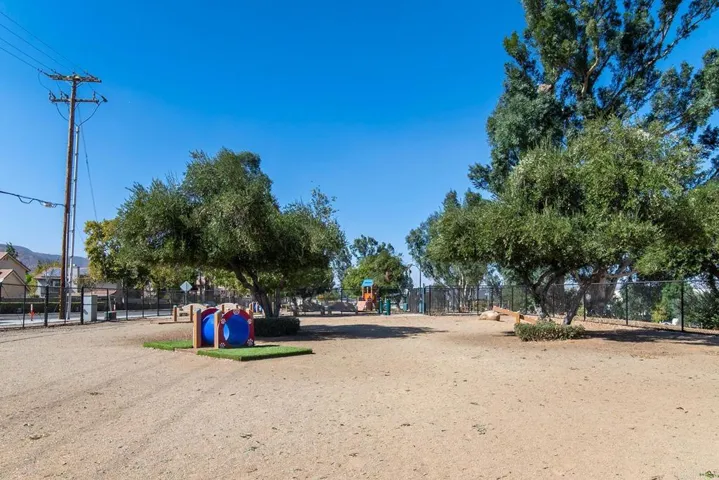 32525 Racquet Club Way, Lake Elsinore, California 92530