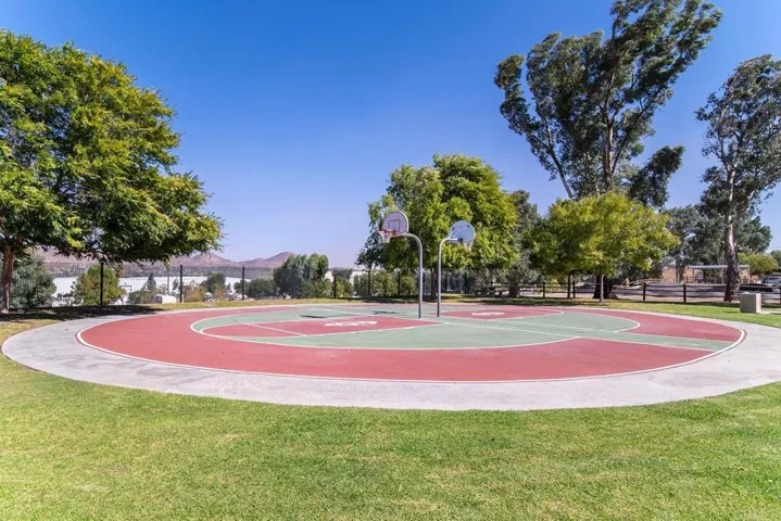 32525 Racquet Club Way, Lake Elsinore, California 92530