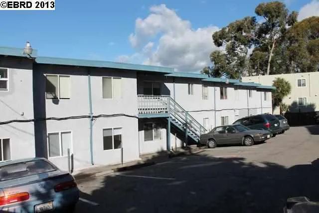 1810 E 25th St, Oakland, California 94606-3336