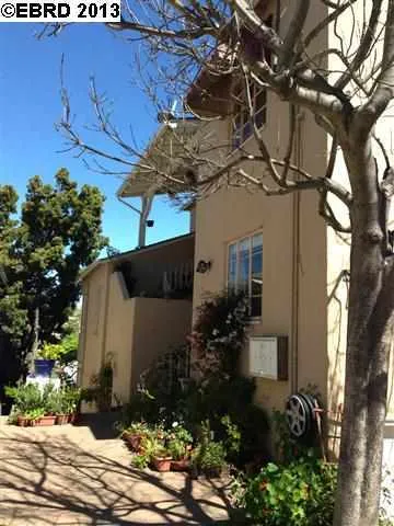 2301 Ivy Dr, Oakland, California 94606-2063