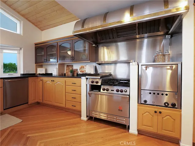 29840 Knoll View Drive, Rancho Palos Verdes, California 90275