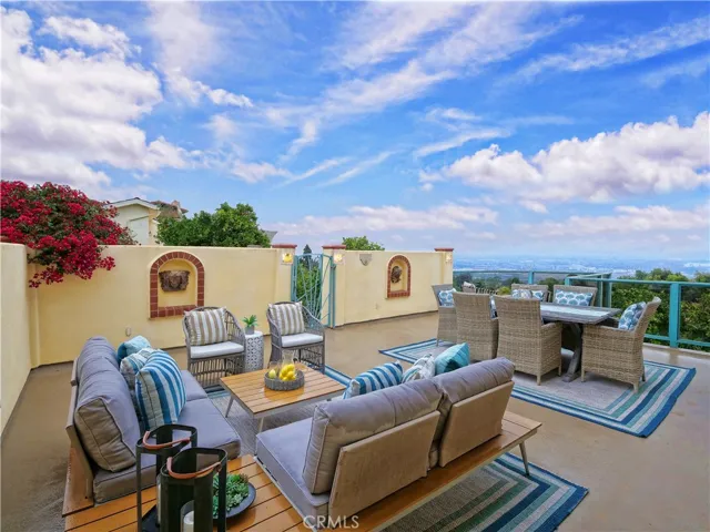 29840 Knoll View Drive, Rancho Palos Verdes, California 90275