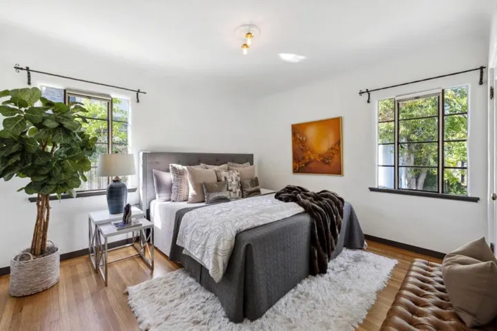 211 Washington Avenue, Palo Alto, California 94301