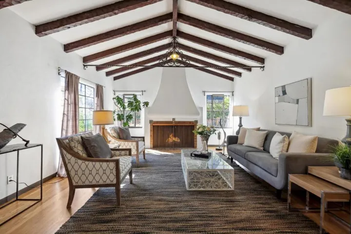 211 Washington Avenue, Palo Alto, California 94301