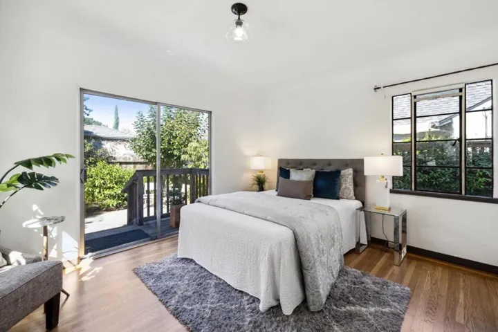 211 Washington Avenue, Palo Alto, California 94301