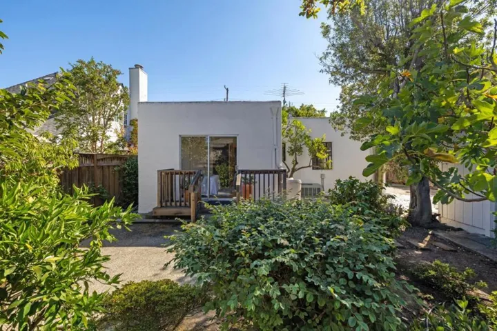 211 Washington Avenue, Palo Alto, California 94301