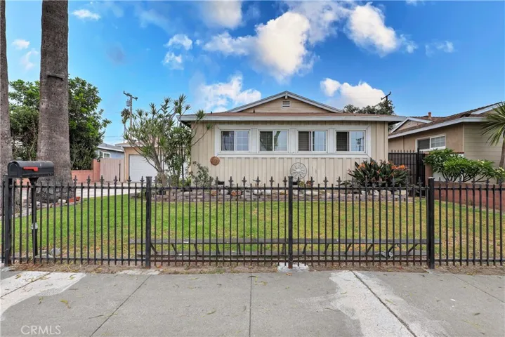 7842 La Casa Way, Buena Park, California 90620
