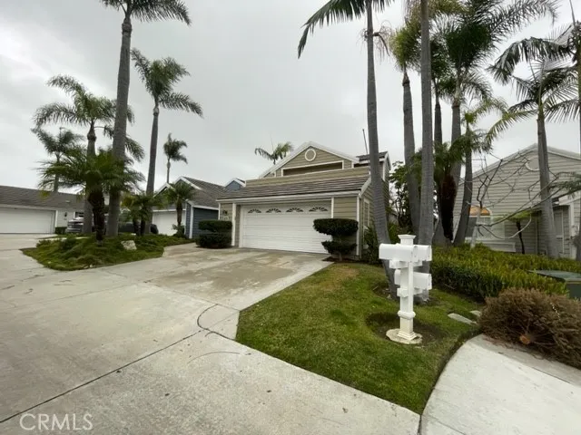 Entry to Driveway