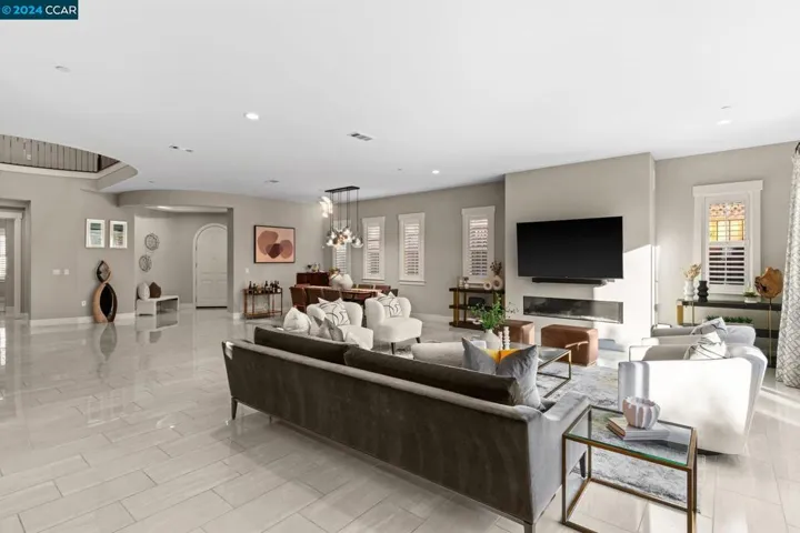 2722 Lahontan Way, Dublin, California 94568