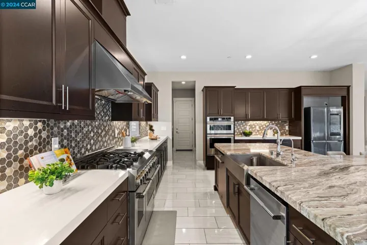 2722 Lahontan Way, Dublin, California 94568
