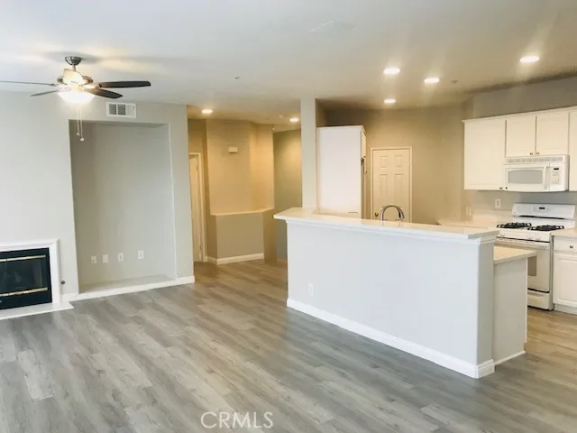 941 Somerville, Irvine, California 92620