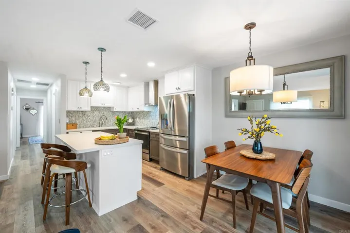 315 Volney Lane, Encinitas, California 92024