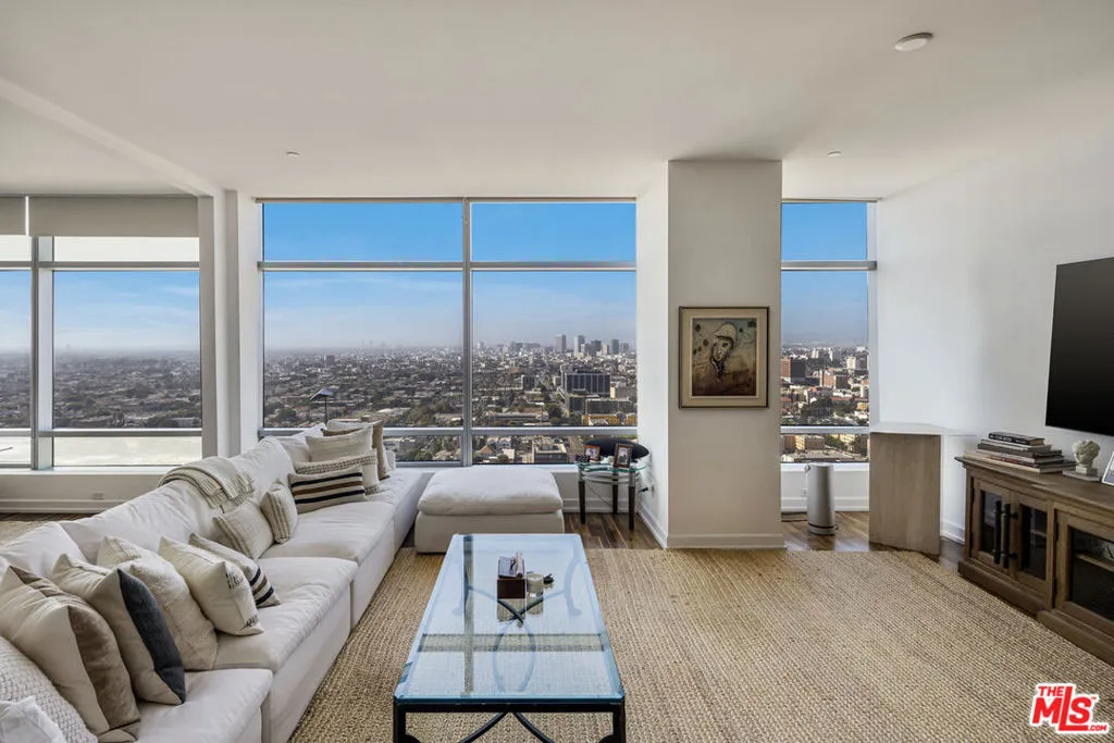 900 W Olympic Boulevard 29h, Los Angeles, California 90015 home-pic-3