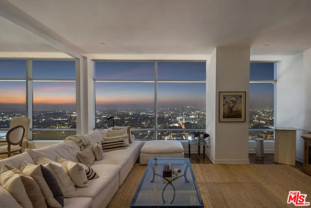 900 W Olympic Boulevard 29h, Los Angeles, California 90015 home-pic-0