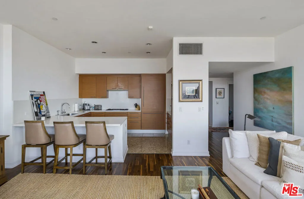 900 W Olympic Boulevard 29h, Los Angeles, California 90015 home-pic-6