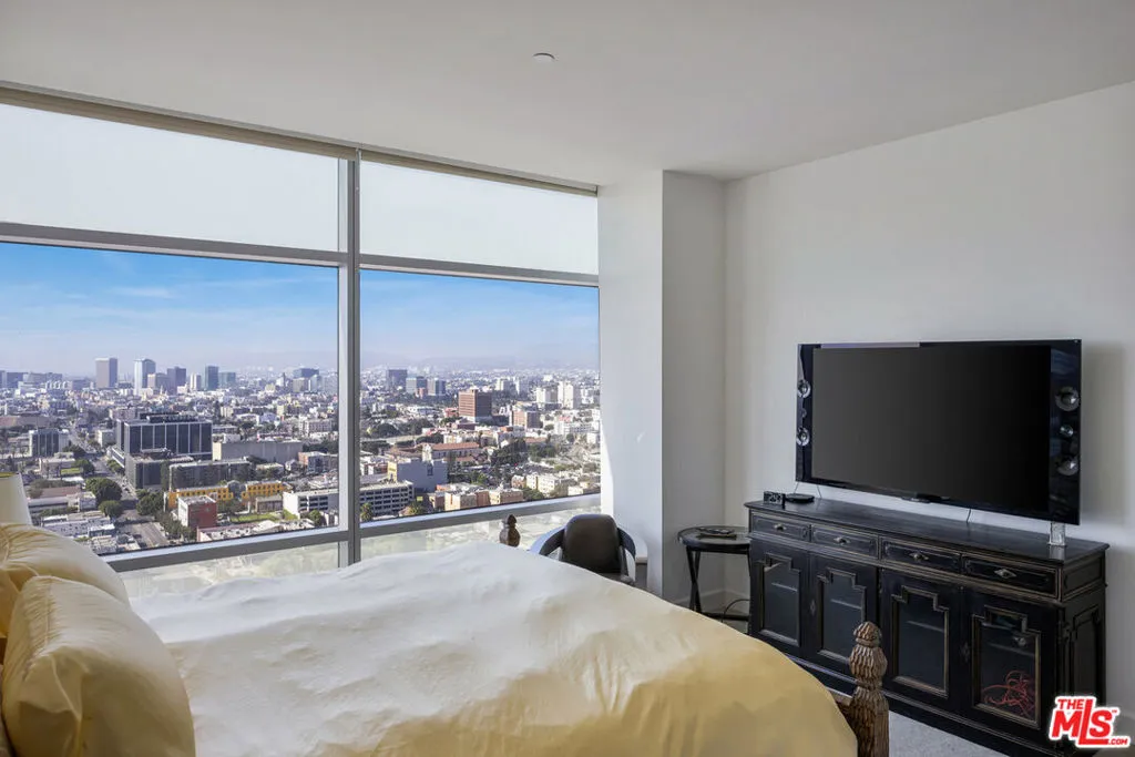 900 W Olympic Boulevard 29h, Los Angeles, California 90015 home-pic-17