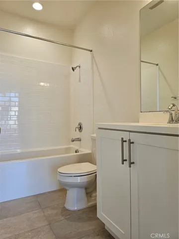 Full Bathroom 3 in Bonus Room