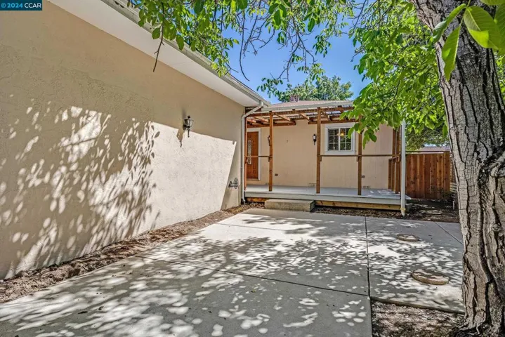 5104 Concord Blvd, Concord, California 94521