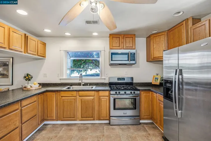 5104 Concord Blvd, Concord, California 94521