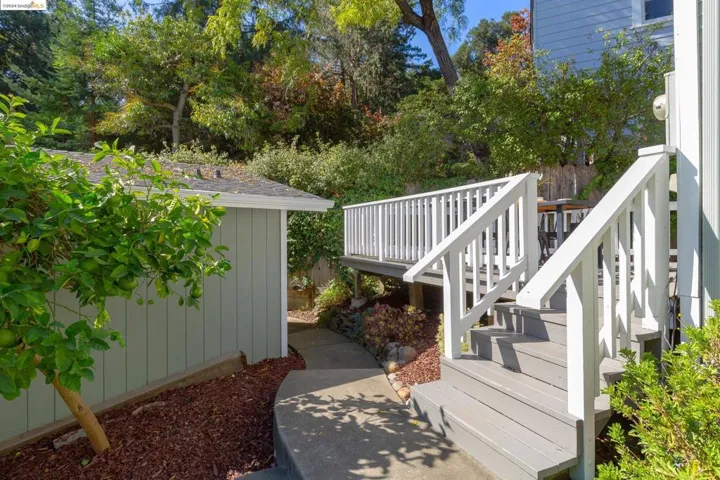 5945 Marden Ln, Oakland, California 94611