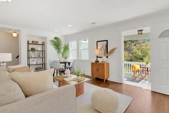 5945 Marden Ln, Oakland, California 94611