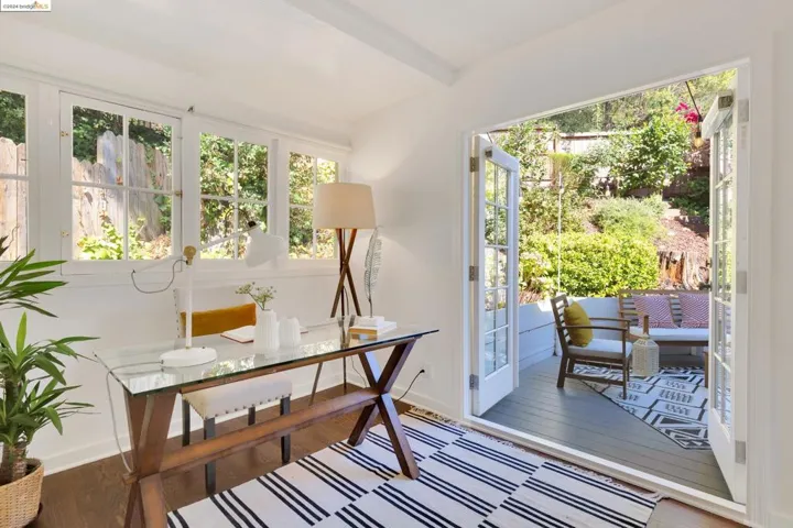 5945 Marden Ln, Oakland, California 94611
