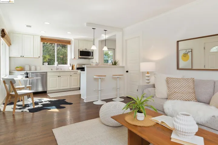 5945 Marden Ln, Oakland, California 94611