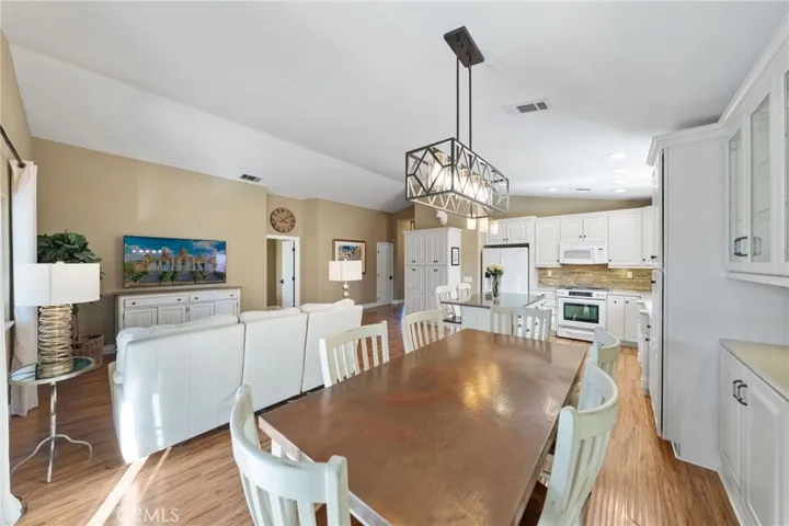 33212 Camino Piedra Rojo, Temecula, California 92592