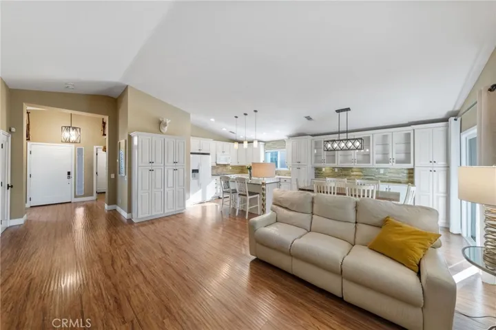 33212 Camino Piedra Rojo, Temecula, California 92592