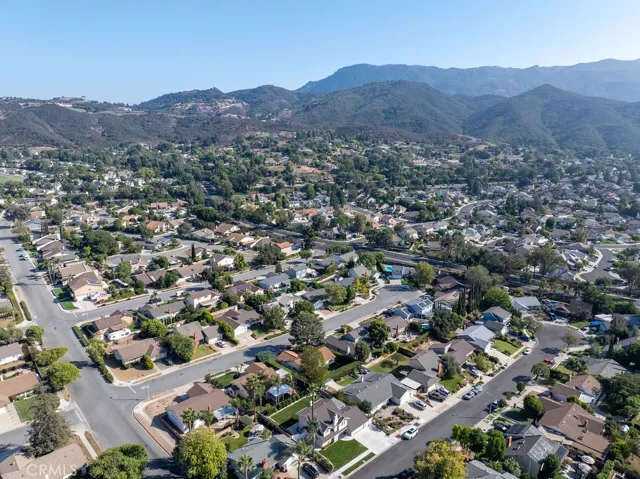 842 Kenmore Circle, Newbury Park, California 91320