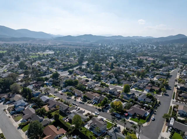 842 Kenmore Circle, Newbury Park, California 91320