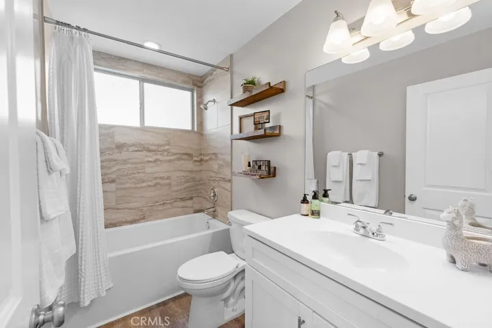 842 Kenmore Circle, Newbury Park, California 91320
