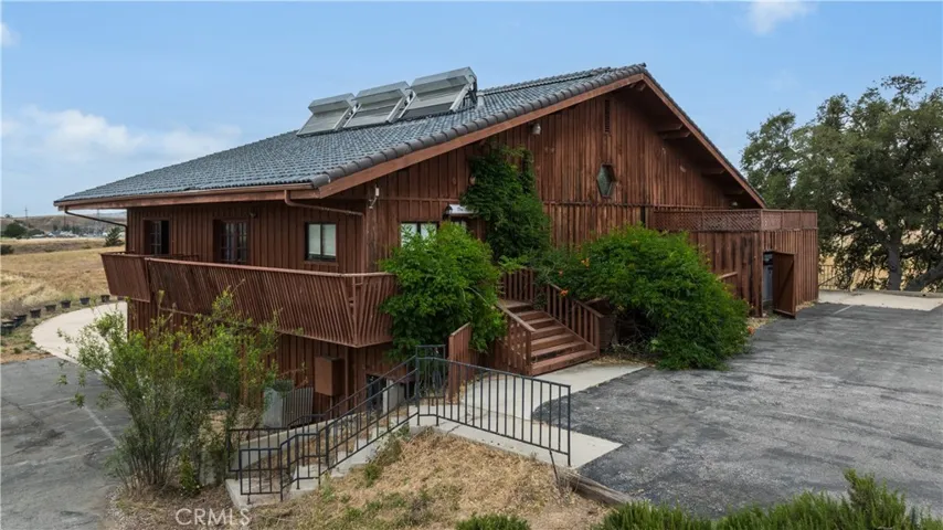 13350 River Road, San Miguel, California 93451