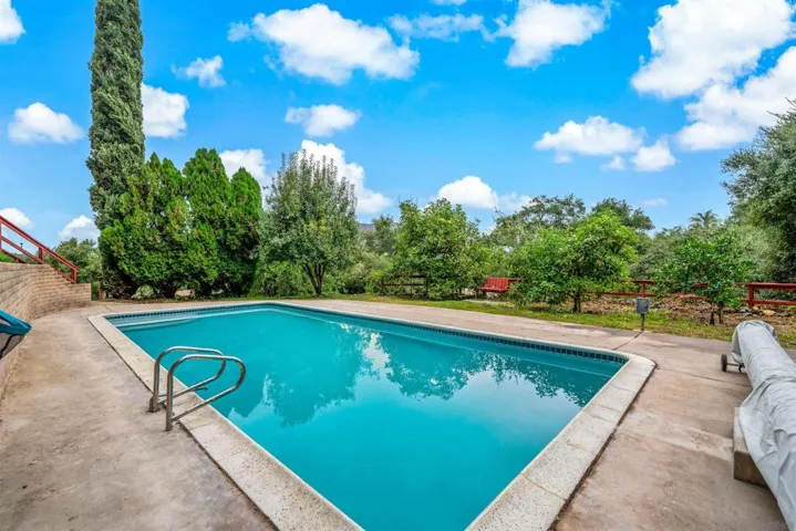 14949 Woods Valley Rd, Valley Center, California 92082