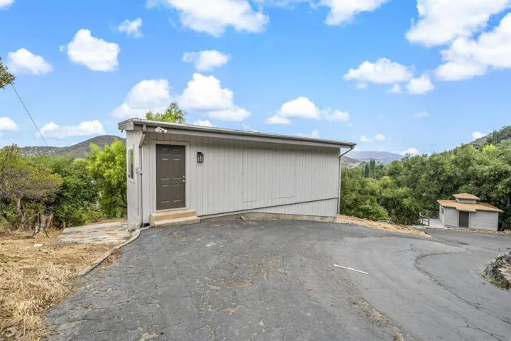 14949 Woods Valley Rd, Valley Center, California 92082